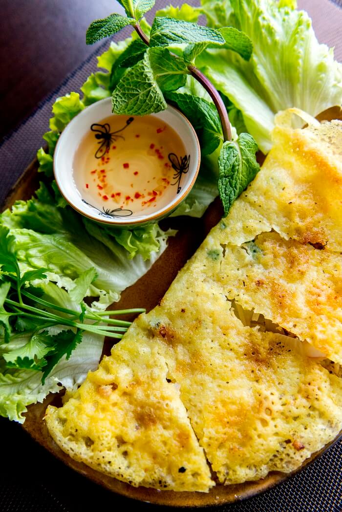 Sen Tonkin, Vietnamese pancake with shrimps, onion and beansprout