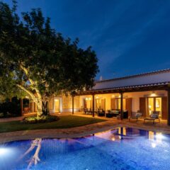 Monte Santo Estevão is a peaceful countryside getaway, offering a connection to nature and a glimpse into rural Algarve life