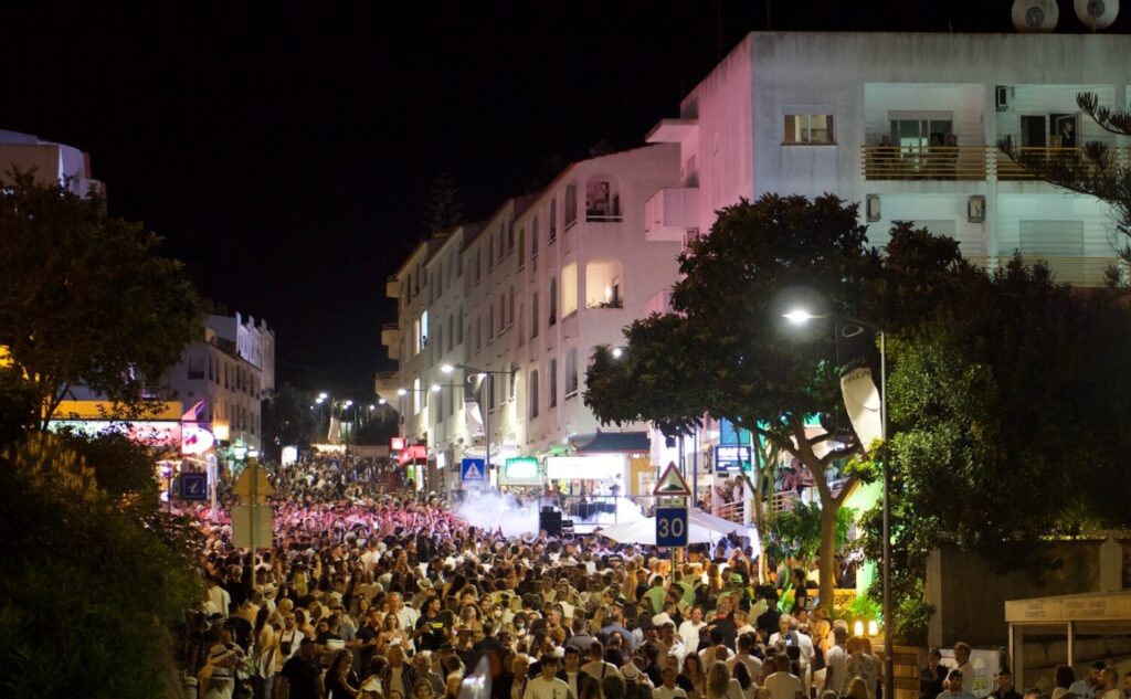 Carvoeiro Black & White Night