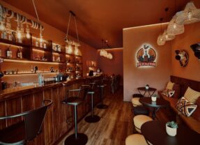 A family-run bar in Portimão offers an authentic journey into Mexican culture through the artisanal traditions of Mezcal