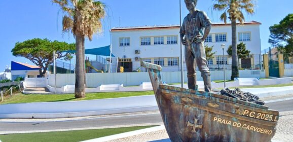 Carvoeiro unveils statue in honour of its fishermen