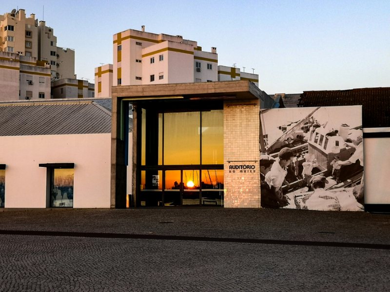 Portimão Museum marks 18th anniversary with neo-realist exhibition