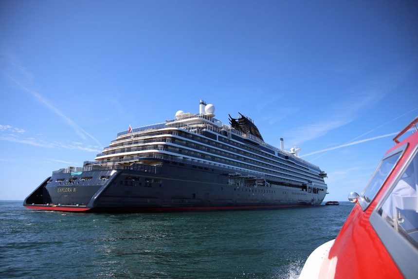 Ultraluxury cruise ship eyes Portimão for future calls